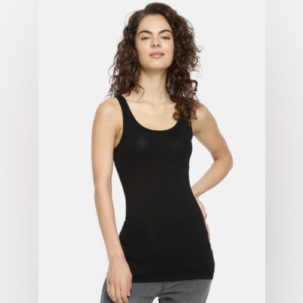 Women Black Solid Top